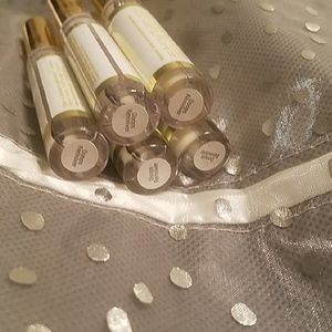 5 LipSense Oops Remover